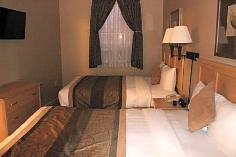 Suite Two Double Beds One Bedroom 