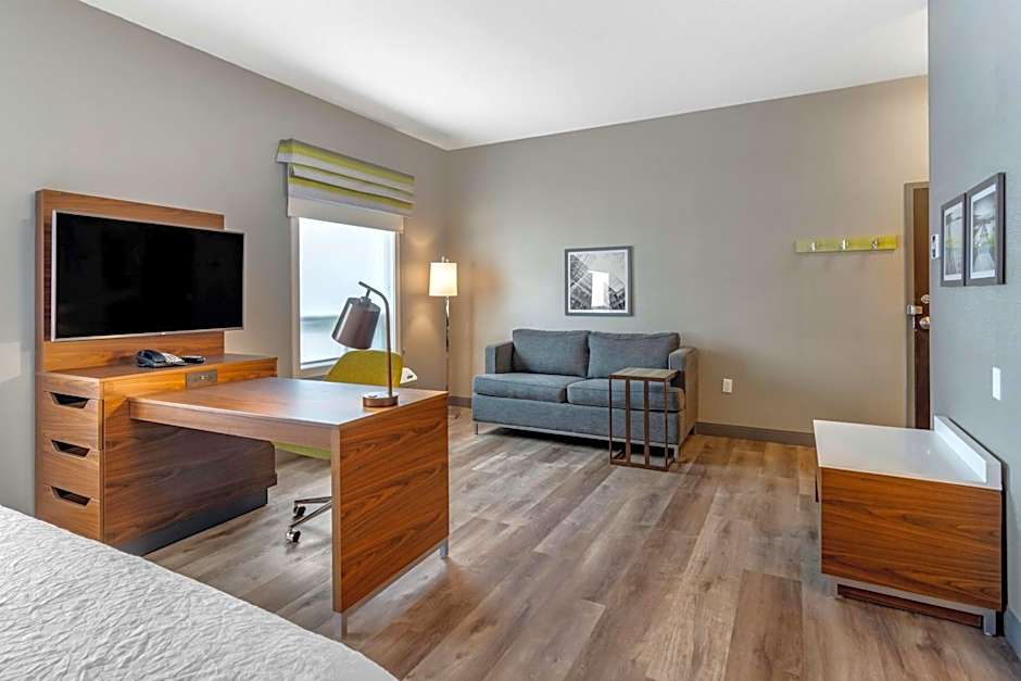 Hampton Inn By Hilton And Suites Edmonton West