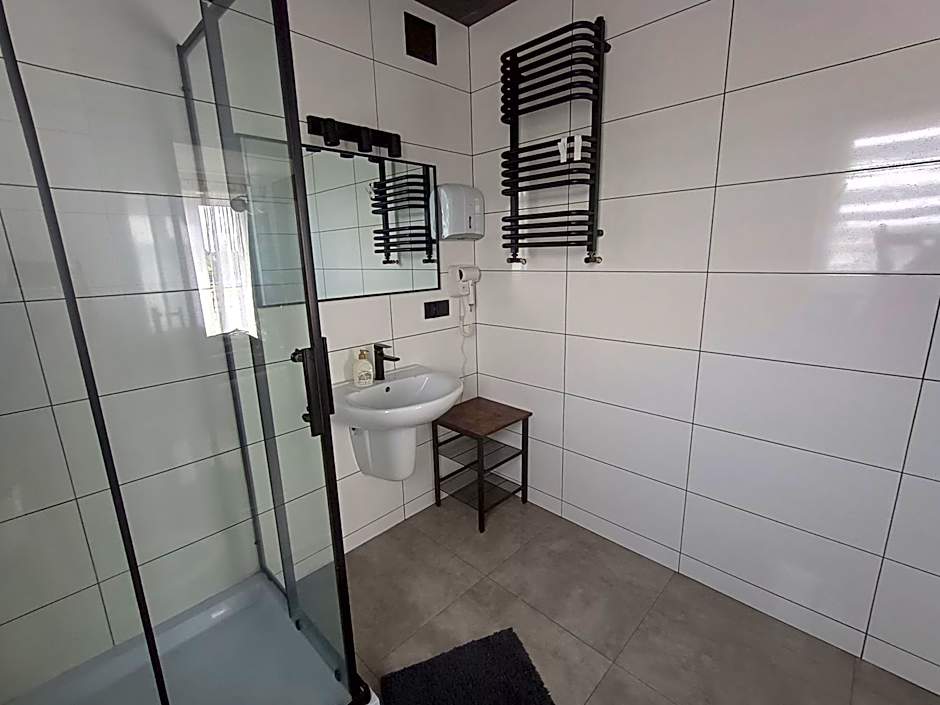 Motelik White House - pokoje gościnne