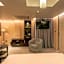 Amina Residency - Luxury Stay