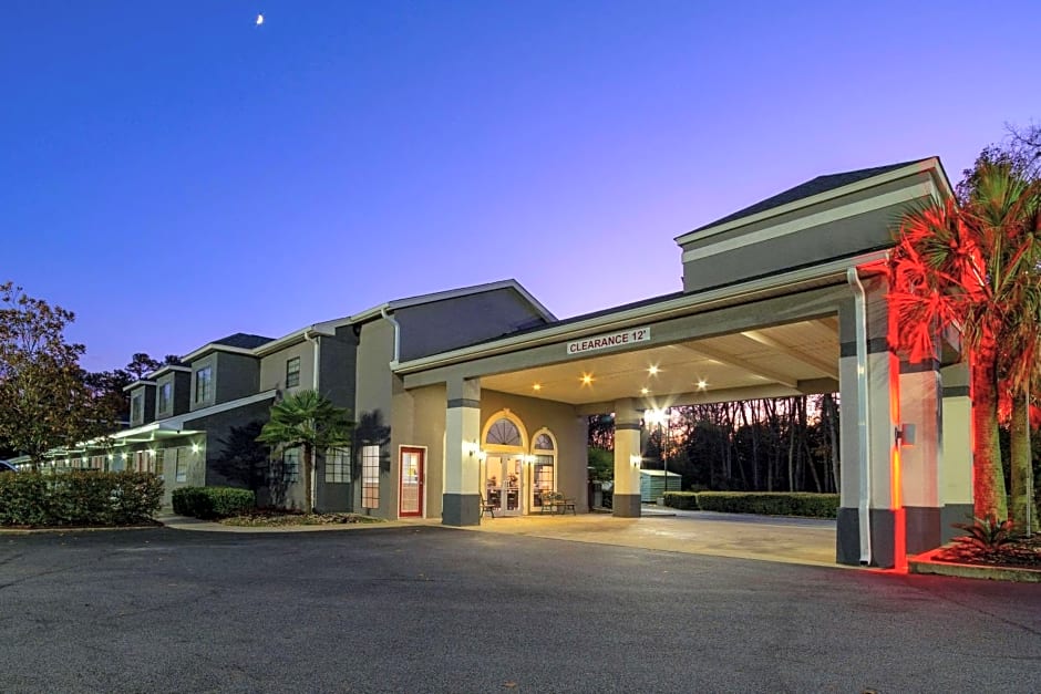 Econo Lodge Inn & Suites Cayce I-26 Airport