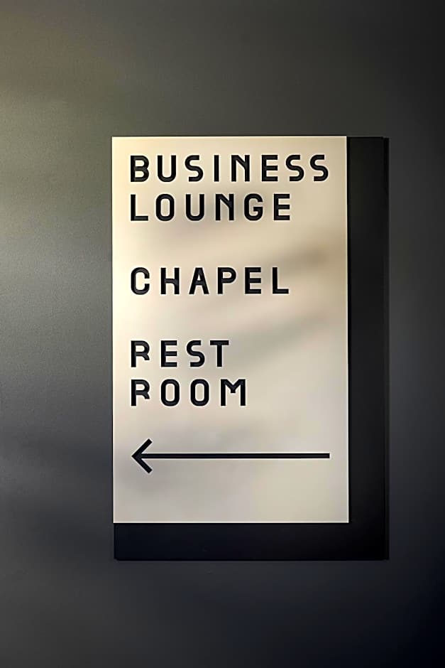 The ICON Hotel & Lounge