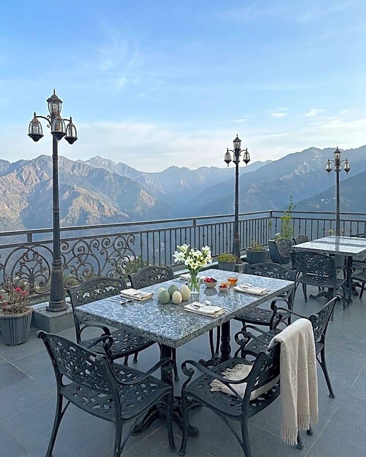 Chail Residency