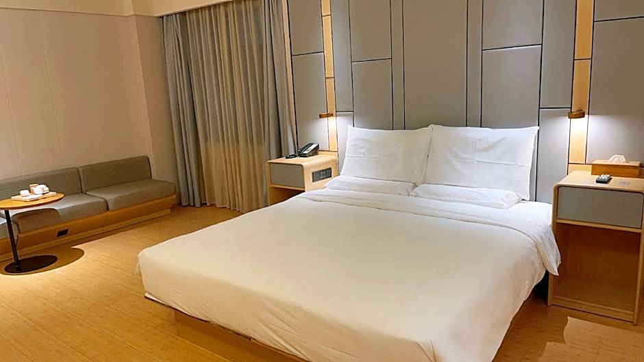 JI Hotel Shanghai Xuhui Yueyang Road