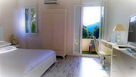 Queen Room with Balcony