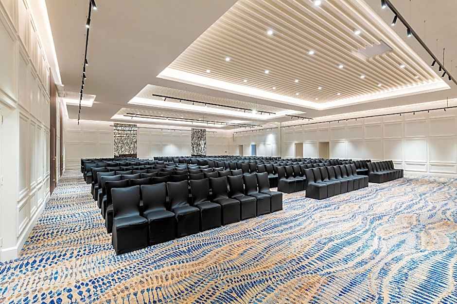 Hyatt Regency Harare, The Meikles