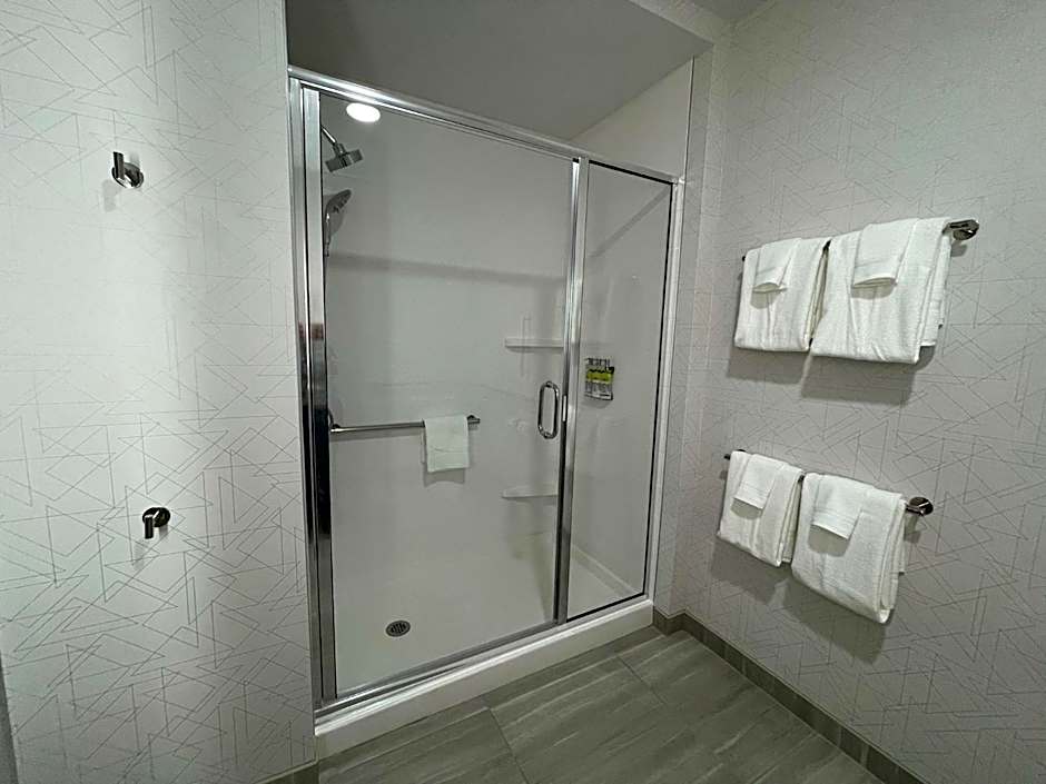 Holiday Inn Express and Suites Ft. Smith Airport By IHG