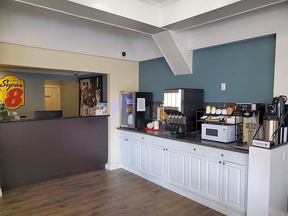 Super 8 by Wyndham Duncan