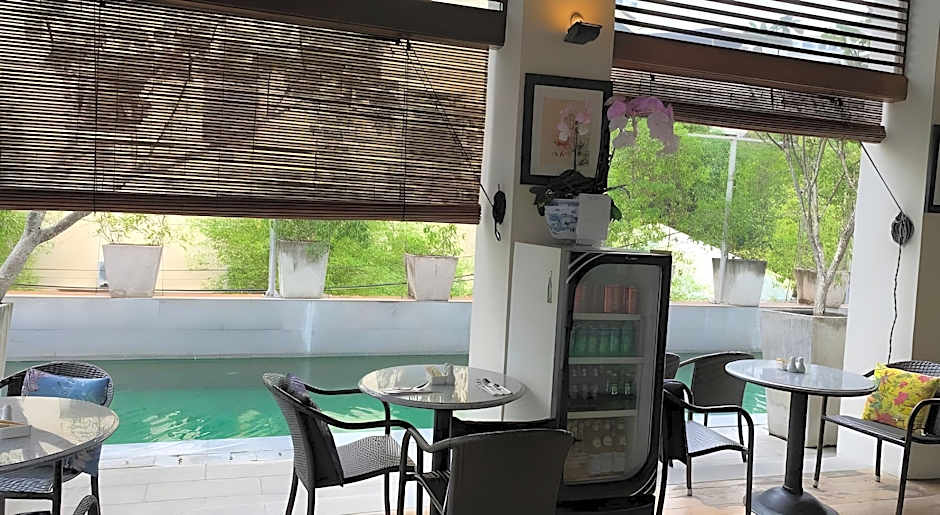 Muntri Grove Hotel