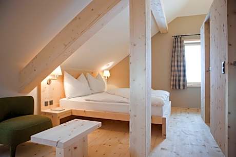 Deluxe Double Room with Valley View