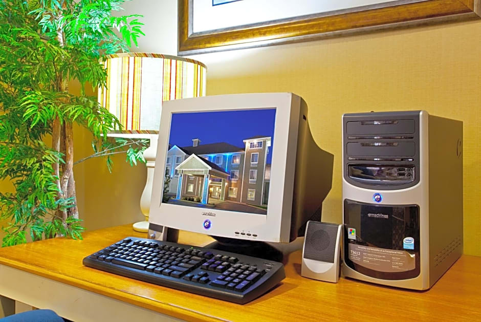 Holiday Inn Express & Suites New Buffalo, MI by IHG