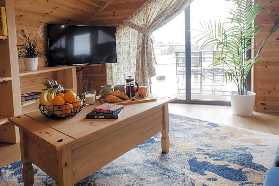 Woodlakes Park By Liv Retreats