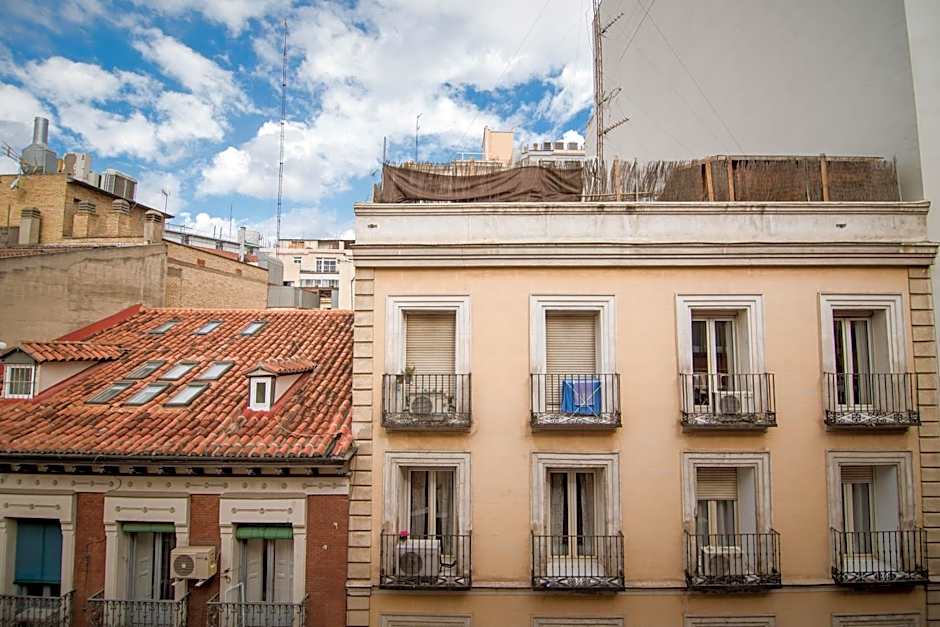 Petit Palace Cliper-Gran Via