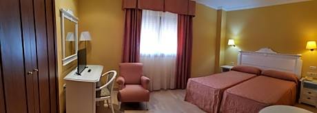 Double Room (1 Adult)
