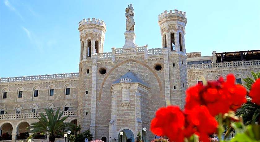 Notre Dame Center Guest House