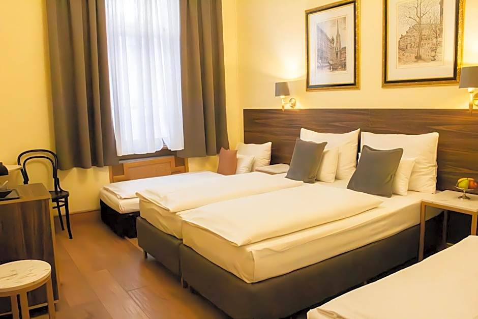 City Pension Stephansplatz I Self Check In I AC in all rooms