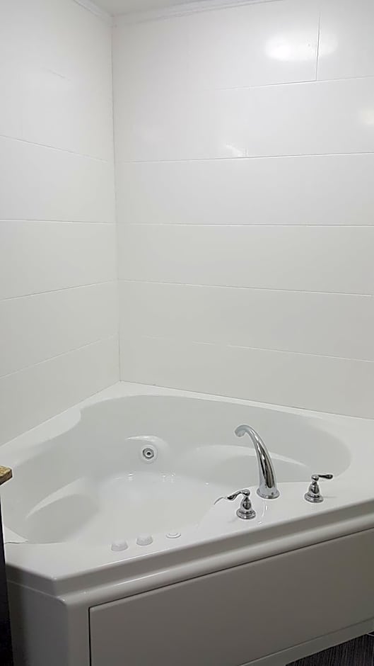 Baymont by Wyndham Clarksville