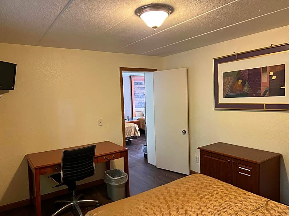 Amber's Inn and Suites
