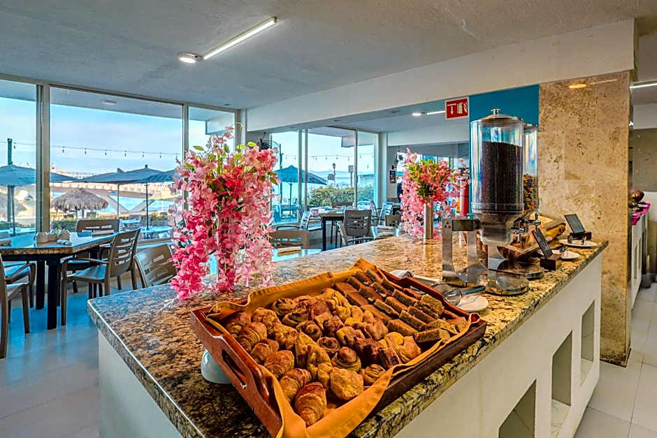 Hotel Delfín Vista Pier Beach Front