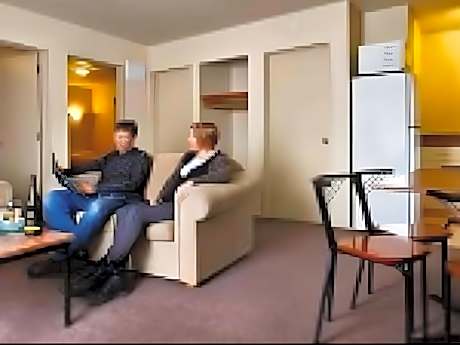 2 Bedroom
