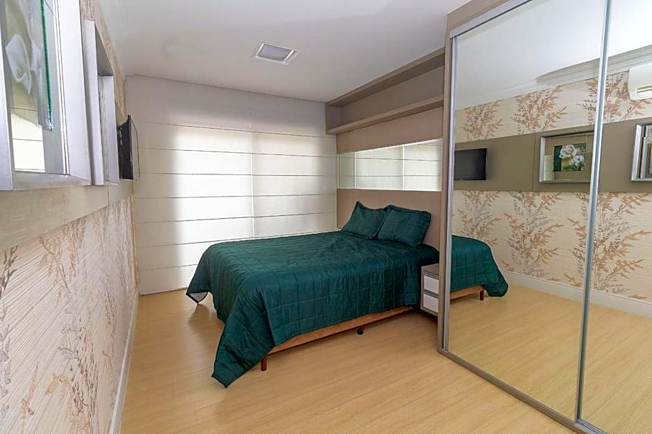 Boulevard 308B - Excelente cobertura em condomínio de luxo no centro de Bombinhas - Piscina - Jacuzzi - Academia - Portaria 24h - (Consultar serviços de roupa de cama e banho)