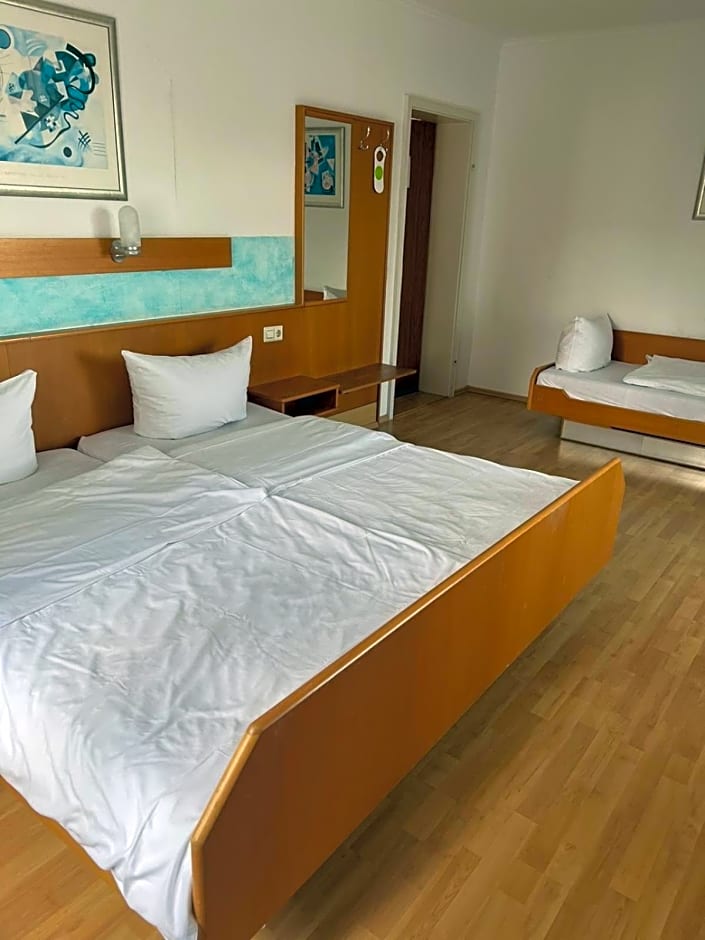 MC Hotel