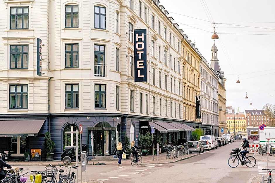 Ibsens Hotel