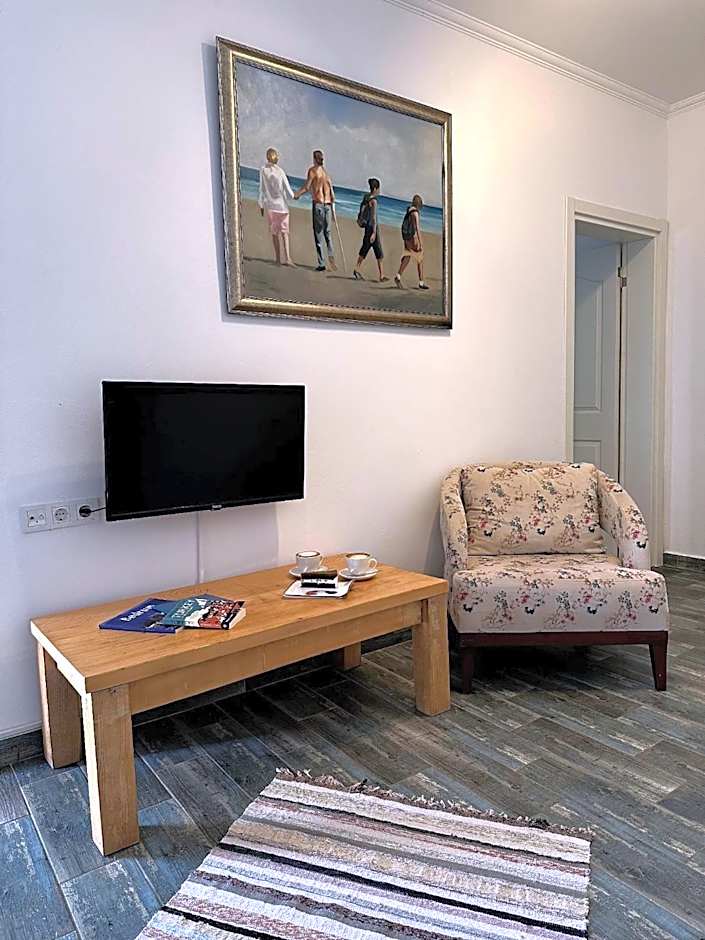 Kefi Beach & Suites
