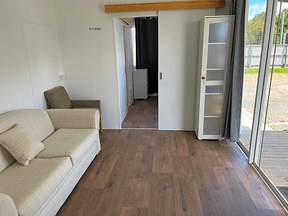 Lakes Main Holiday Park