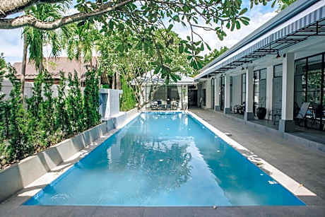 La Riva Boutique Hotel