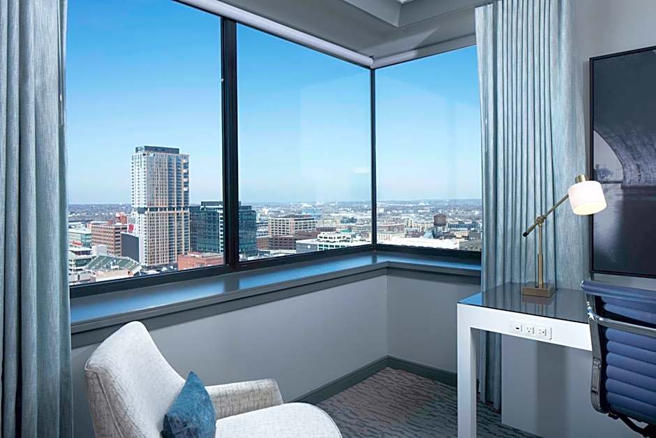 The Lofton Hotel Minneapolis, Tapestry Collection by Hilton