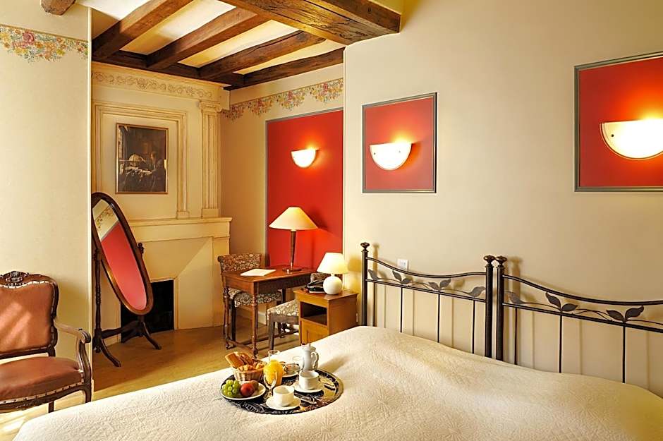 Logis Manoir De La Giraudière