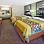 Super 8 by Wyndham Clarksville AR