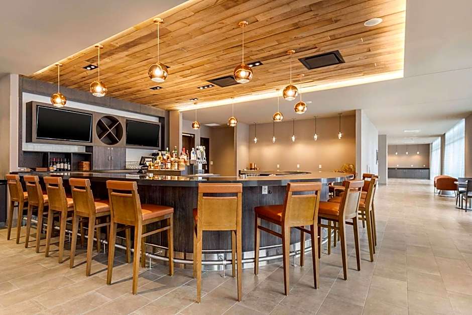 Cambria Hotel Omaha Downtown