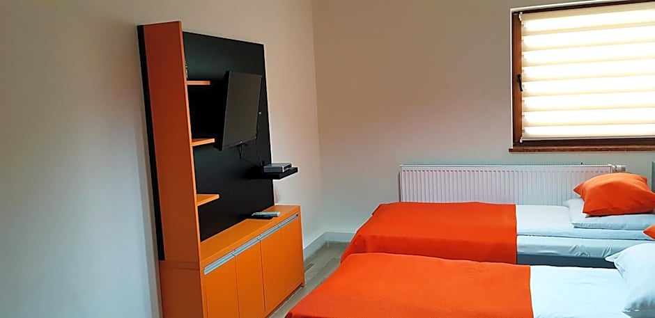 Noclegi i restauracja Zajazd Pod Skałą