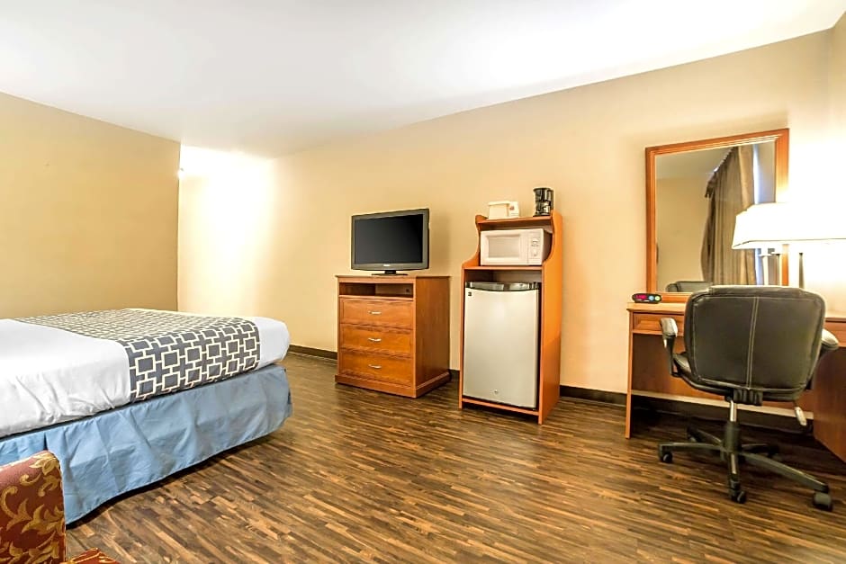 Econo Lodge Inn & Suites Sandy