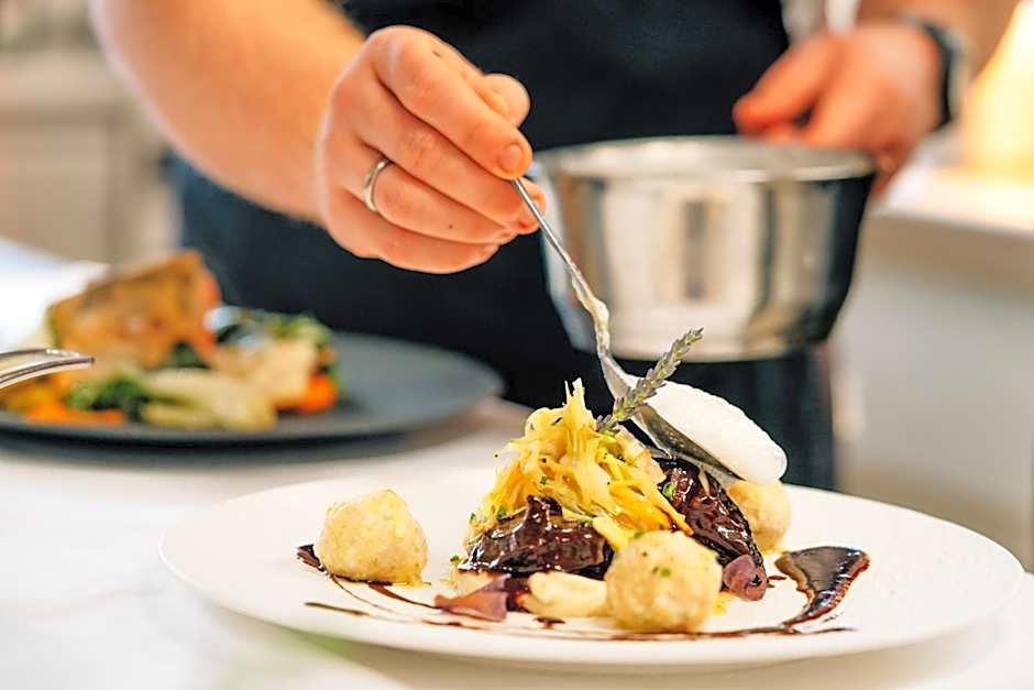 Patrix Hotel, Restaurant, Bar