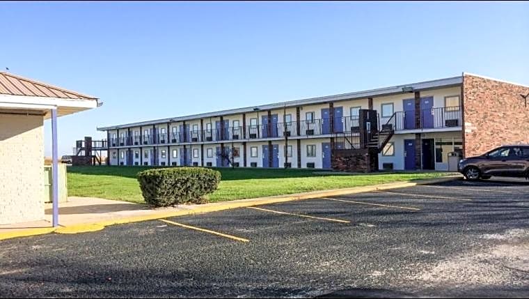 Motel 6-Mattoon, IL