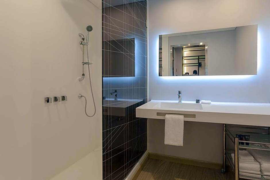 AC Hotel by Marriott Santa Marta