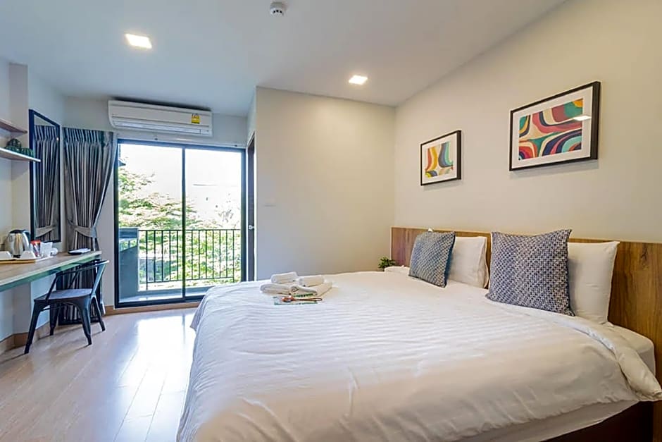 Casaluxe Hotel and Resident