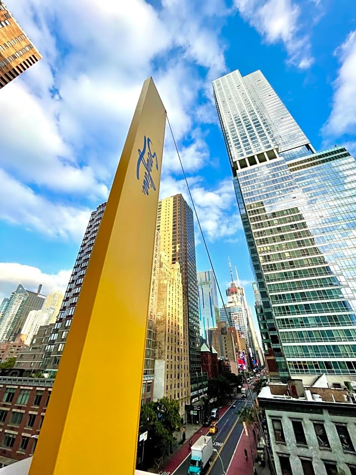 Pod Pads Times Square