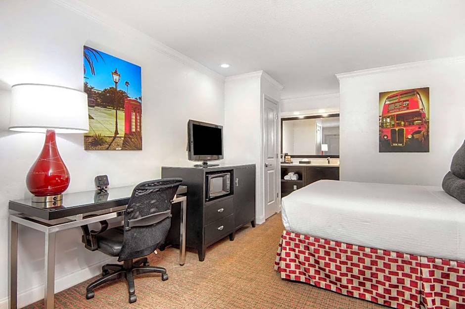 Aggie Inn, Ascend Hotel Collection