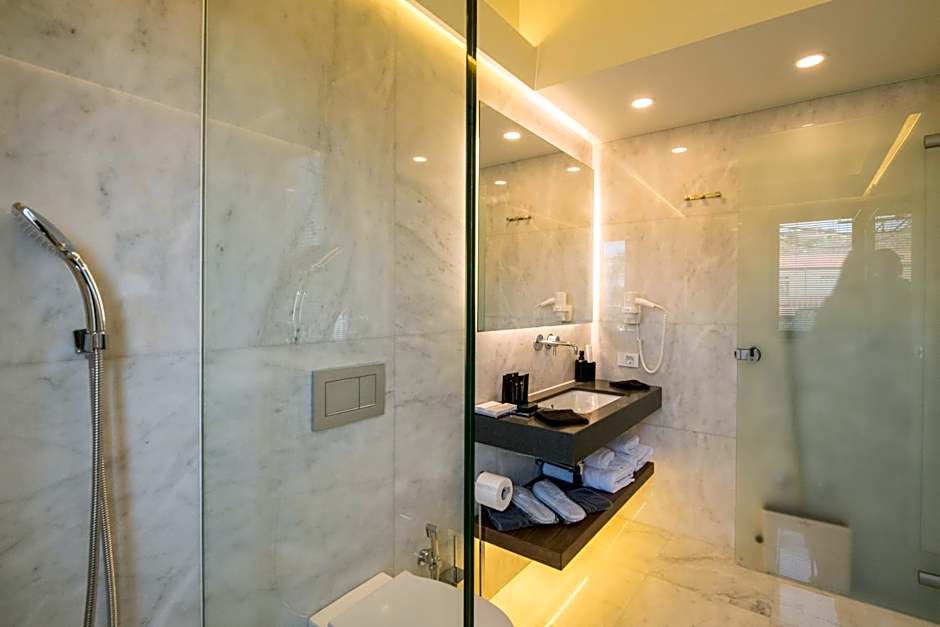 GM exclusive Luxury Suites & SPA