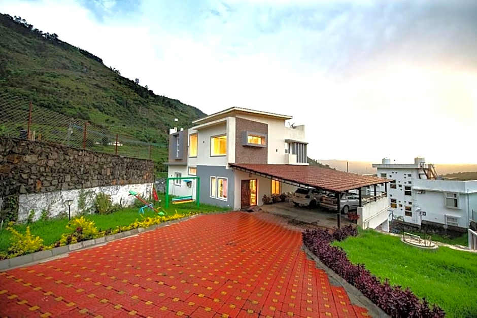 Queen's Hotel Mount garden Kodaikanal