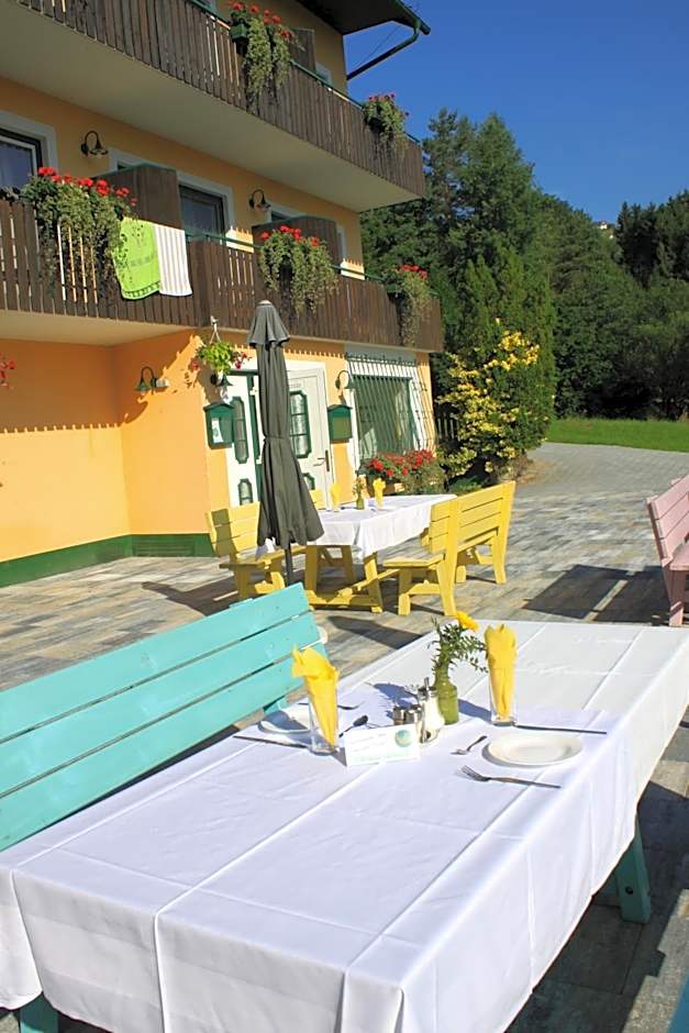 Pension Waldhof am Stubenbergsee