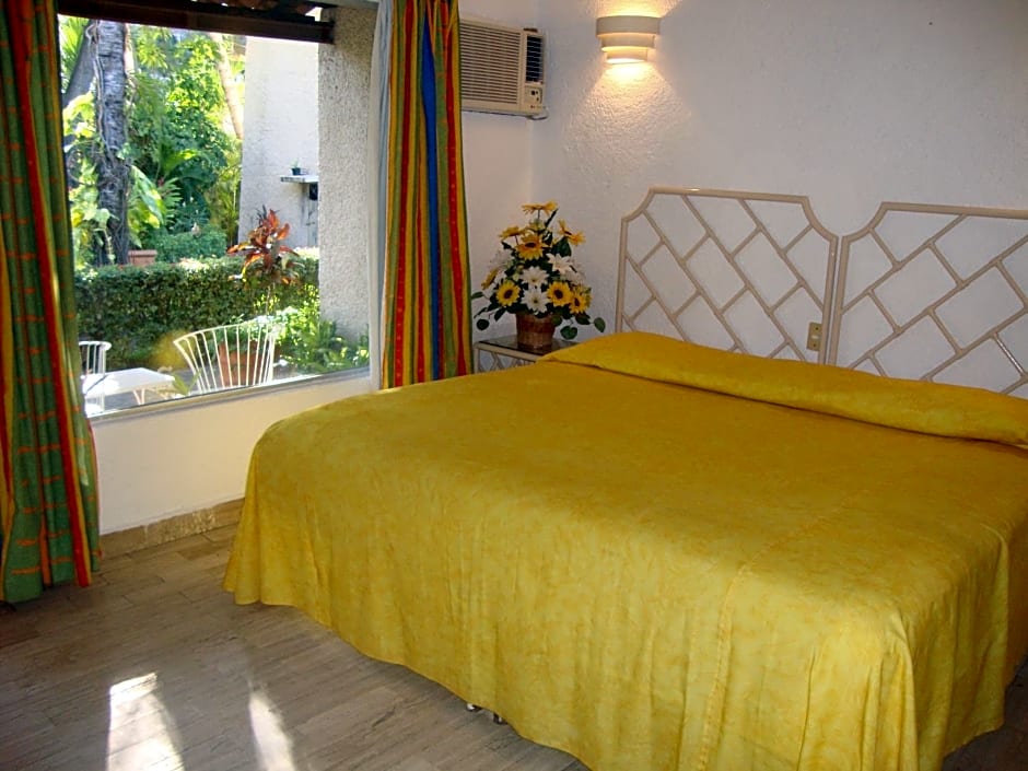 Sands Acapulco Hotel & Bungalows