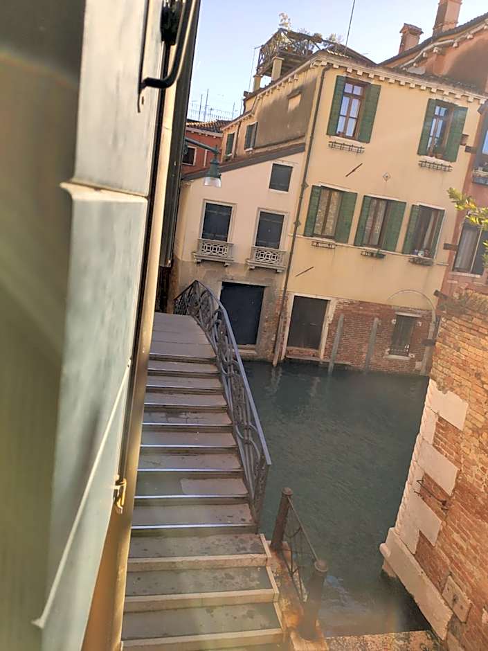 Alloggi Acquavita - checkin at "Alloggi SS Giovanni e Paolo"