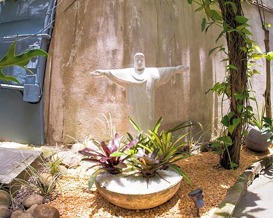 Mango Tree Ipanema Hostel