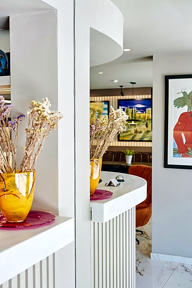 Urban Frame Acropolis