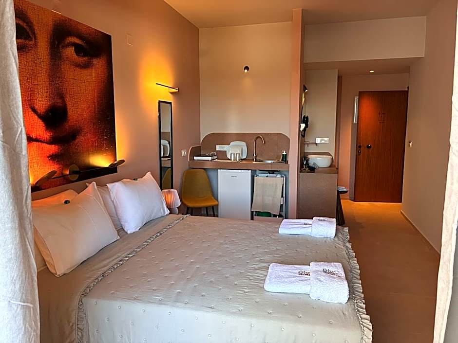 Tree of Life Art Hotel